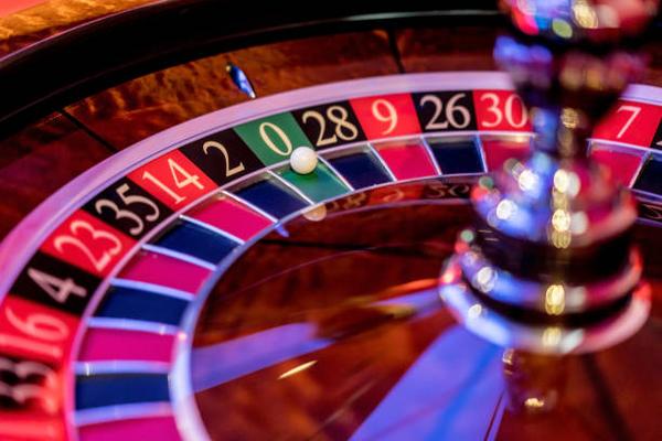 PKV Online Gambling: The Perfect Mix of Skill and Luck